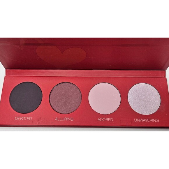 Younique Moodstruck Beloved Pressed Shadow 4 Eyeshadow Palette New in Box - Picture 3 of 6